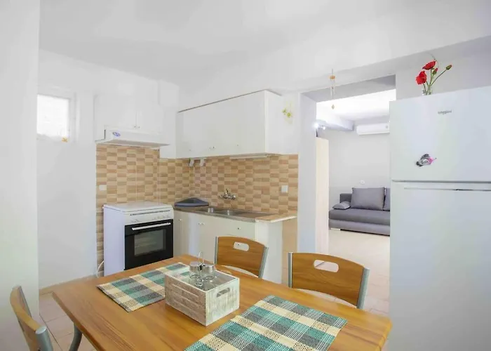 Anthia Private A Breath Away From Beaches Tatil Evi *