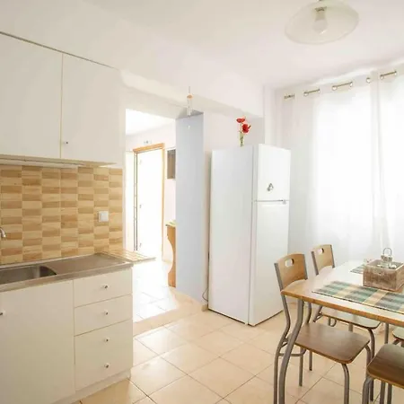 Anthia Private A Breath Away From Beaches