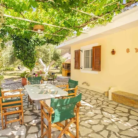 Vakantiehuis Anthia Private A Breath Away From Beaches