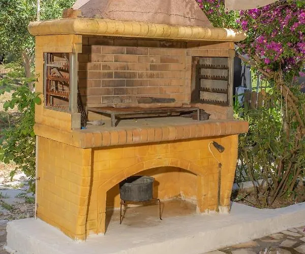 Prázdninový dům Anthia Private A Breath Away From Beaches