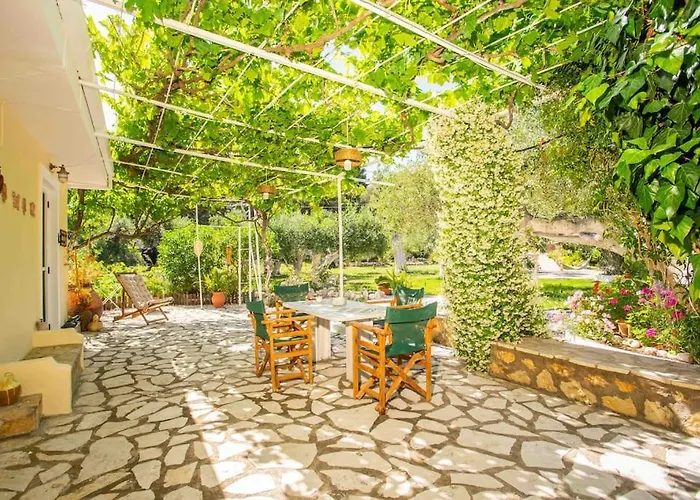 Anthia Private A Breath Away From Beaches Áyios Nikítas