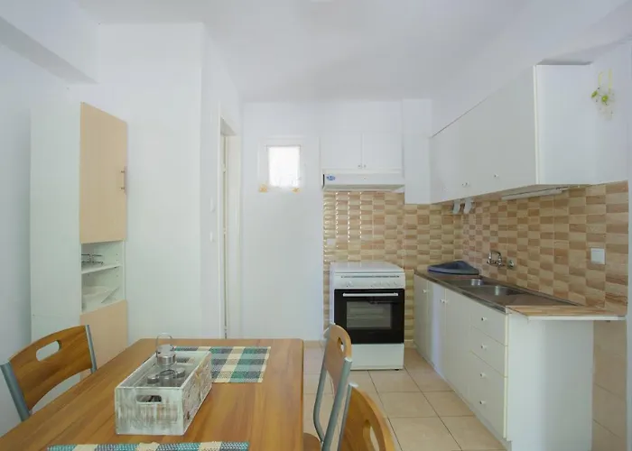 Anthia Private A Breath Away From Beaches *