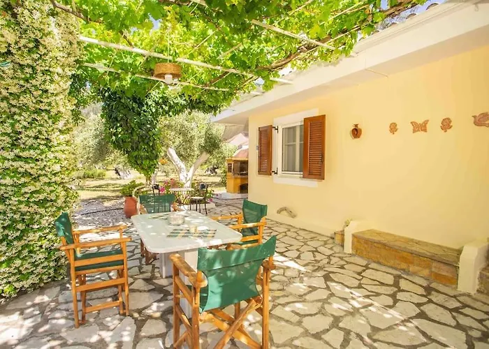 Prázdninový dům Anthia Private A Breath Away From Beaches